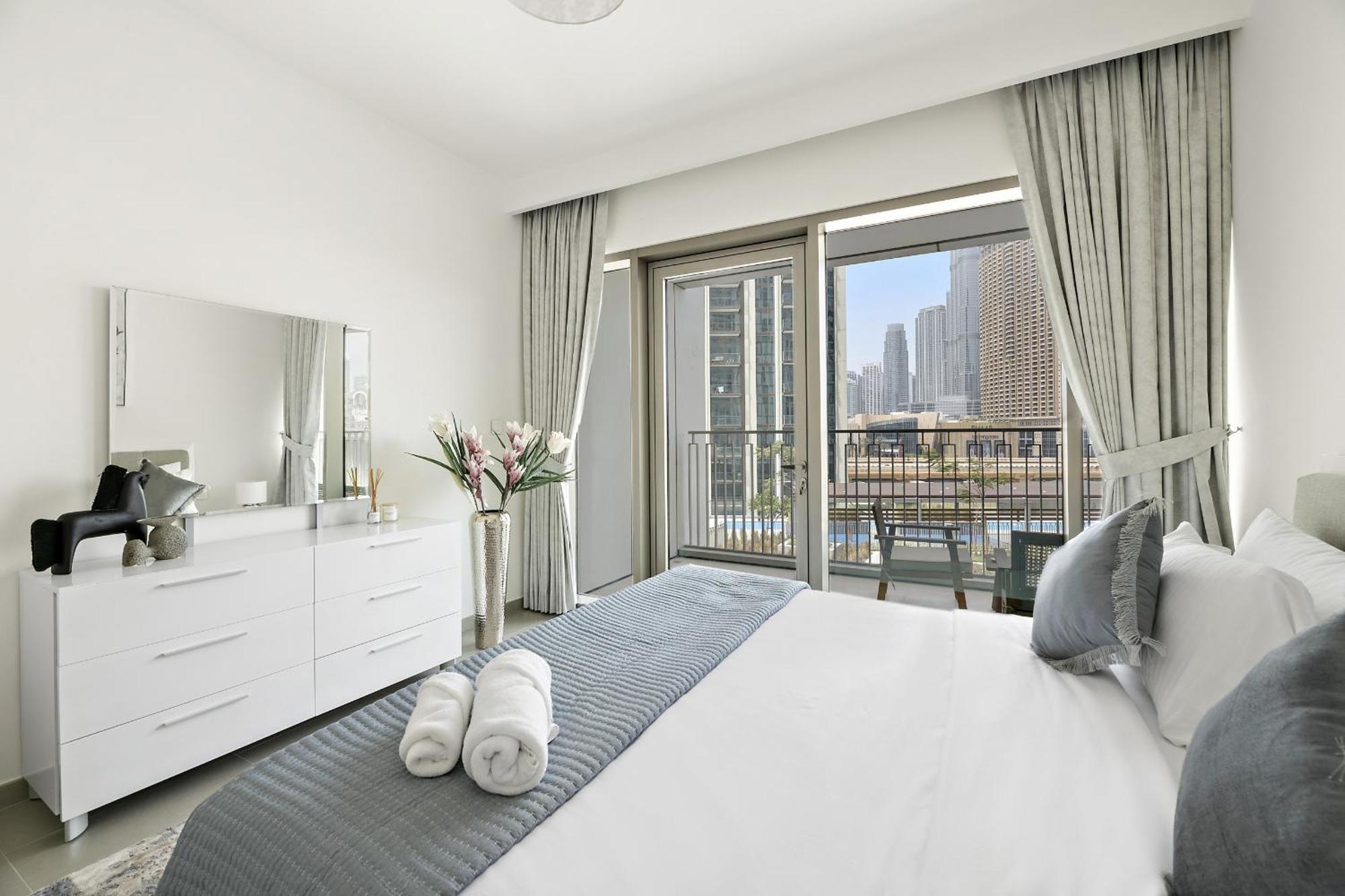 Apartment Vayk - Chic 3br With Burj Khalifa View In Downtown *