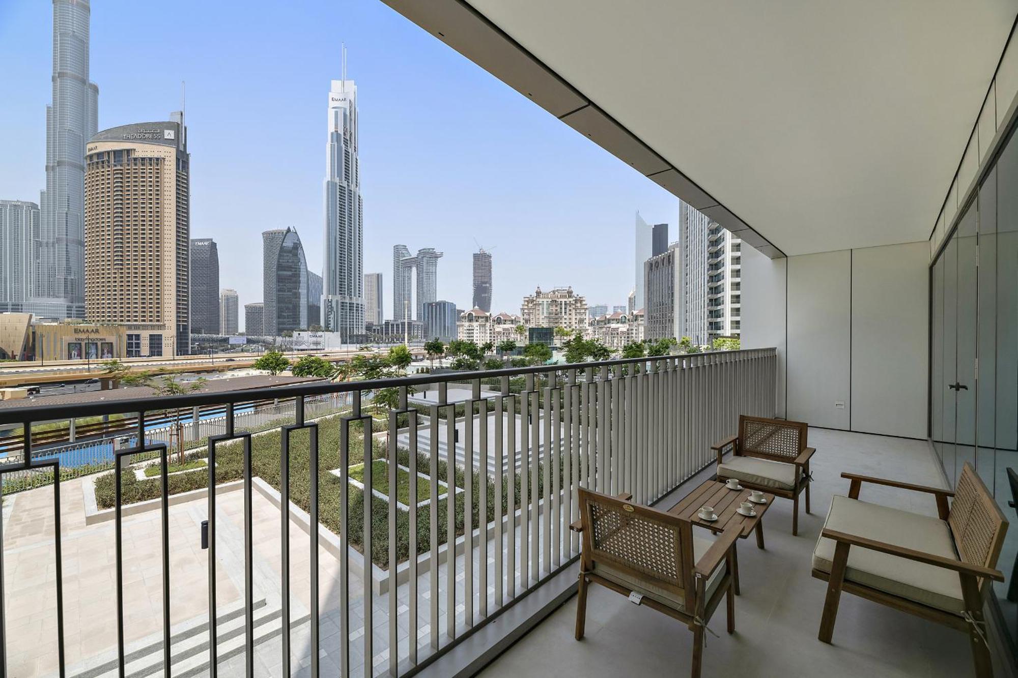Vayk - Chic 3br With Burj Khalifa View In Downtown Dubai